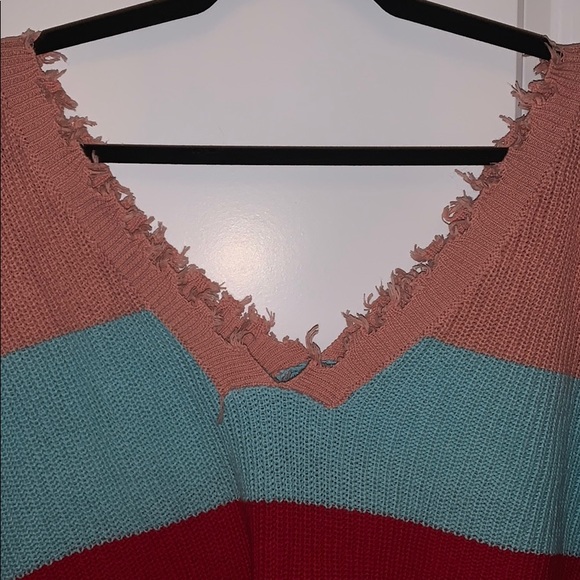 Very COOL sweater! - Picture 4 of 5